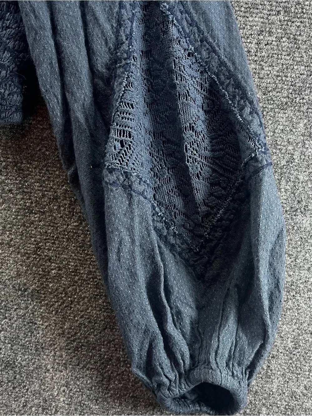 Free People Crop Top Large Stormy Navy Blue Southwest Lace Balloon Sleeve Button - Picture 4 of 12